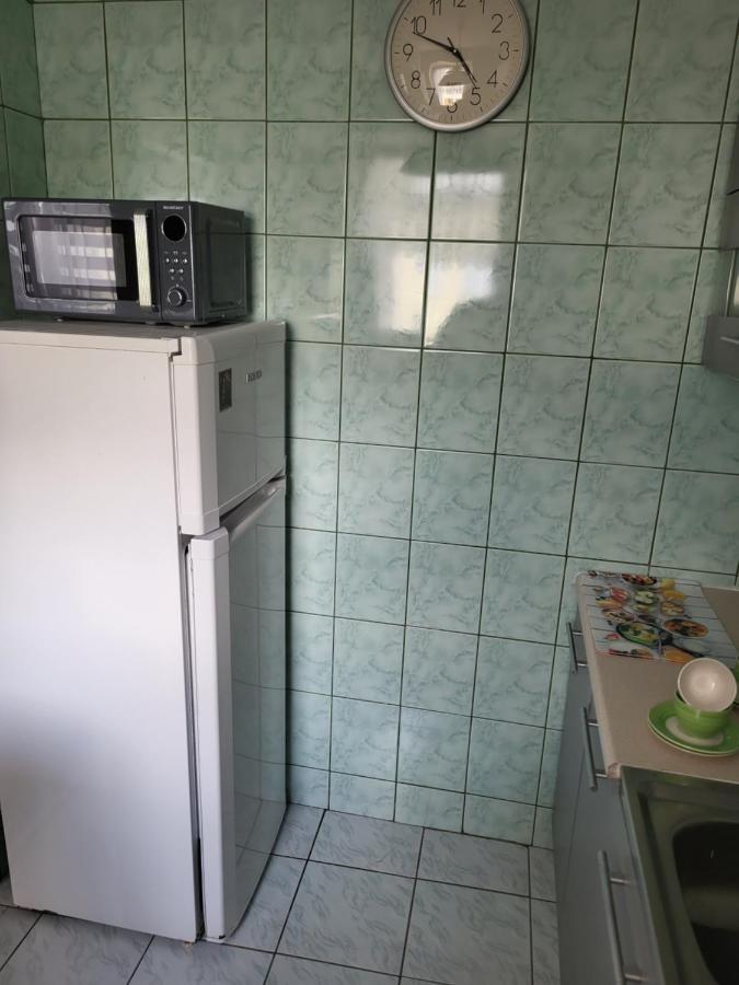 Apartament Sosnowy Z Parkingiem Thorn Exterior foto